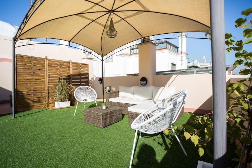 세비야 Esse Atico. Precioso Atico Con Terraza En Pleno Centro 아파트 외부 사진